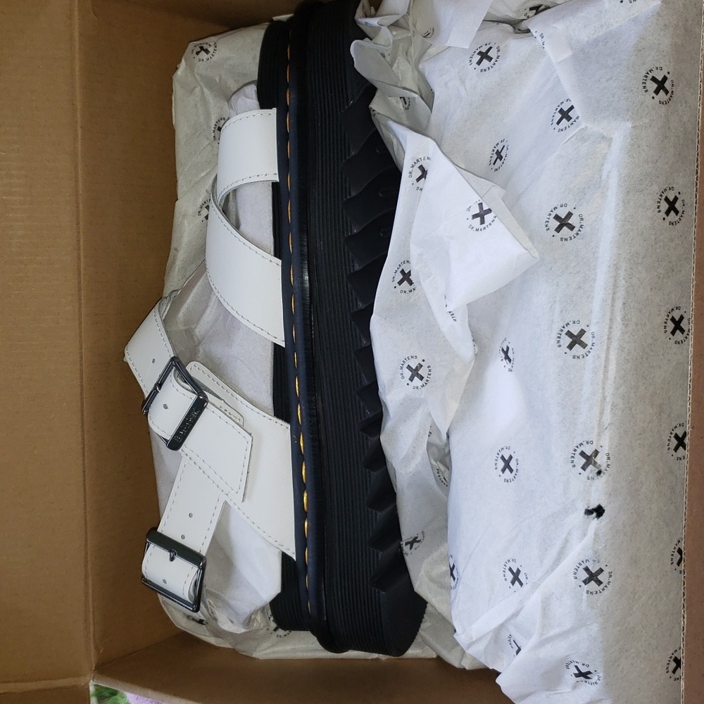 Dr. Marten Voss II White Sandals